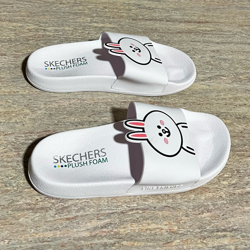 Sketchers Plush Foam Line Friends Slides - image 3